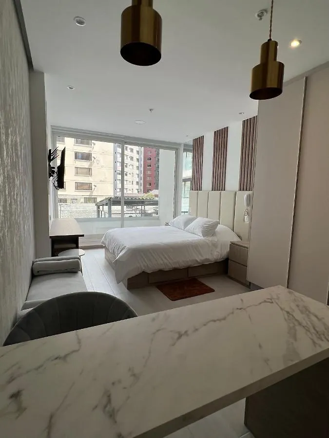 Lägenhet Luxury Studio Downtown Quito